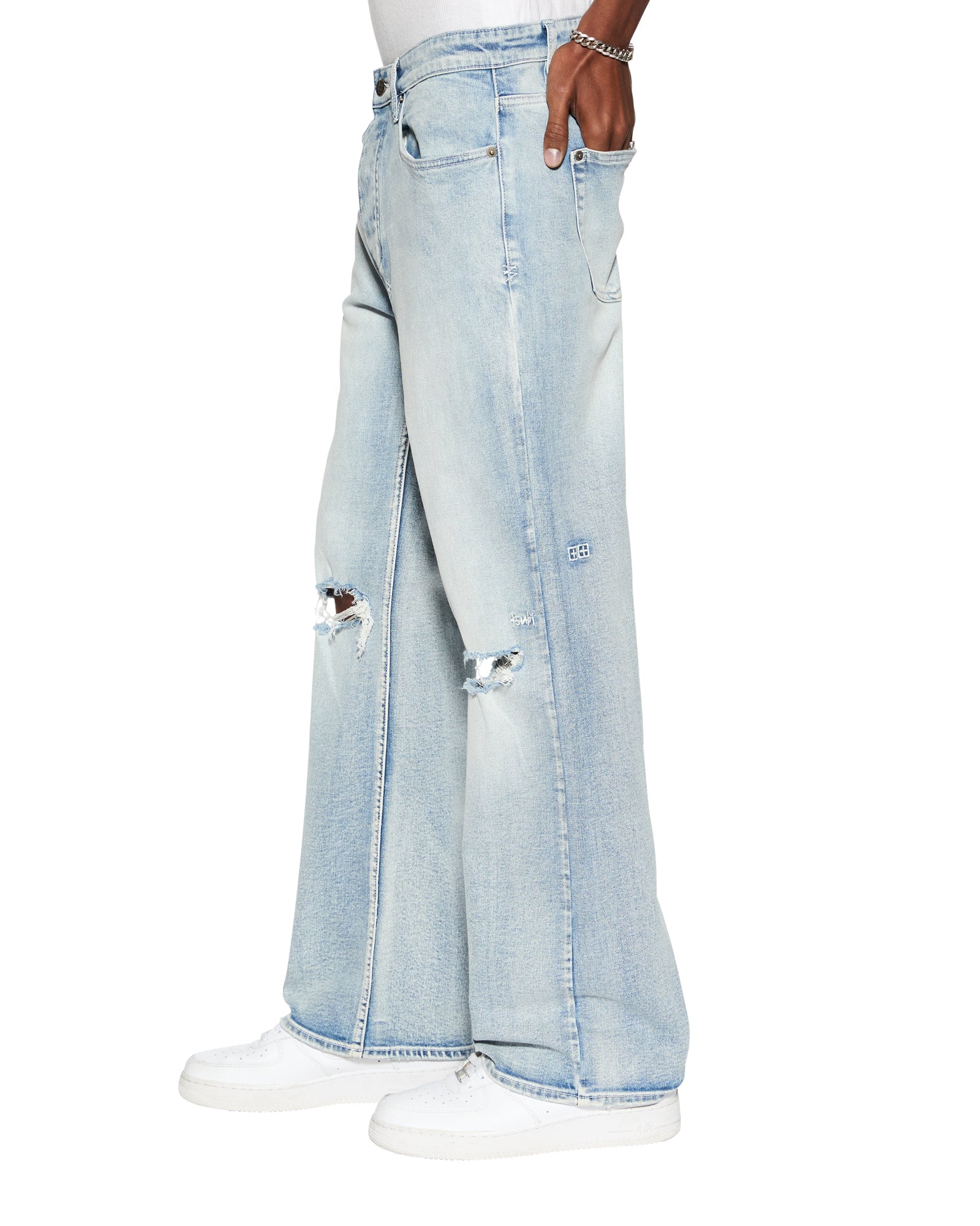 BRONKO LEGACY - Image 2