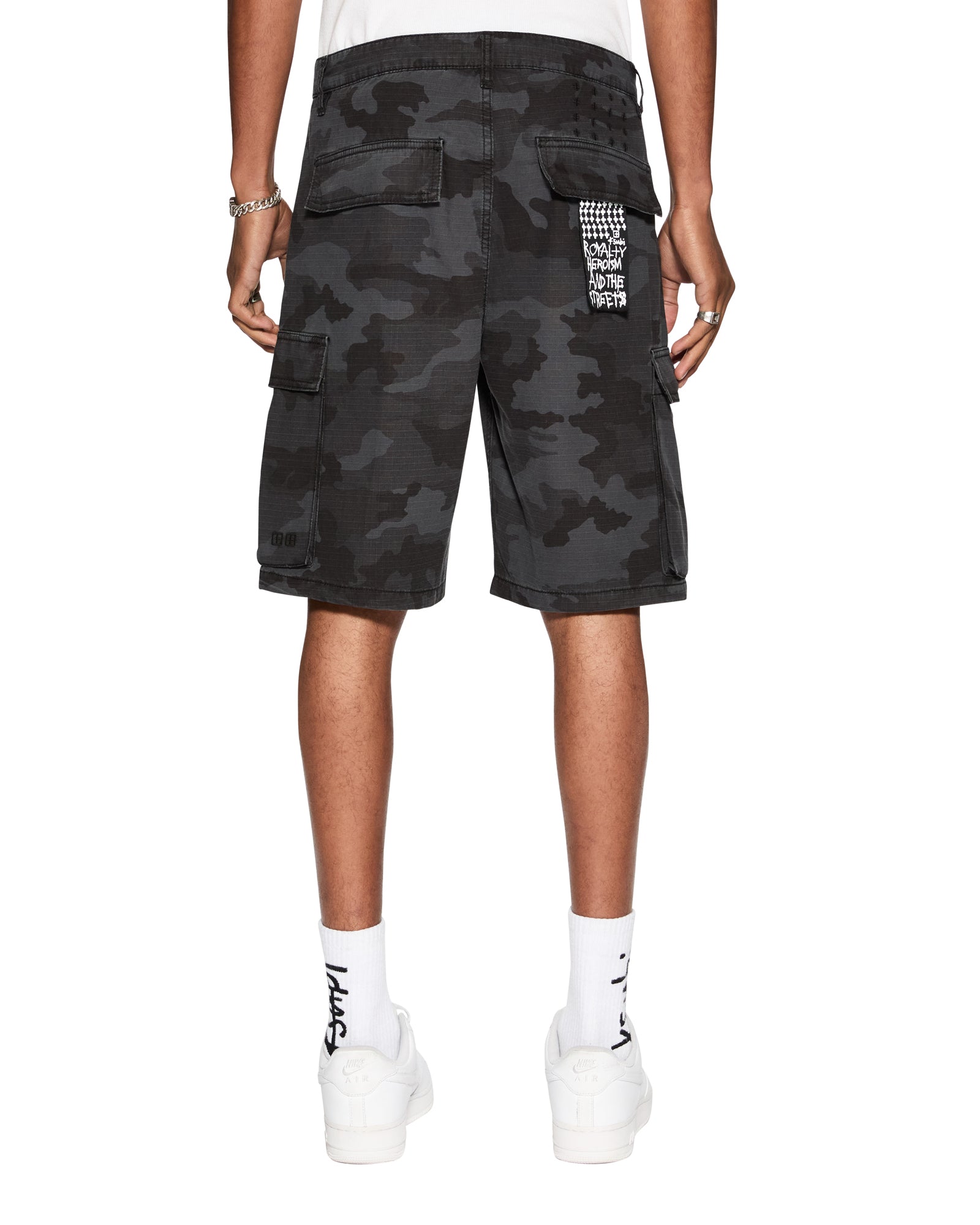 FUGITIVE CARGO SHORT BLACK CAMO - Image 5