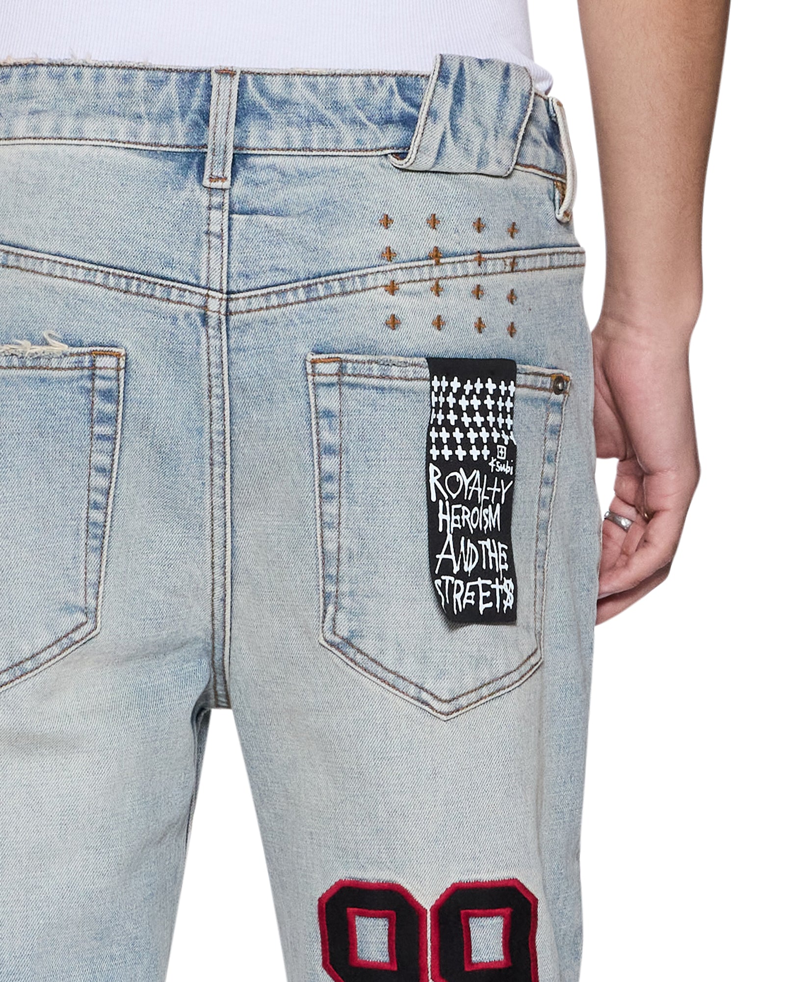 JEANS_CHITCHSEATTLEBLUEREPAIR_269_2048x.jpg
