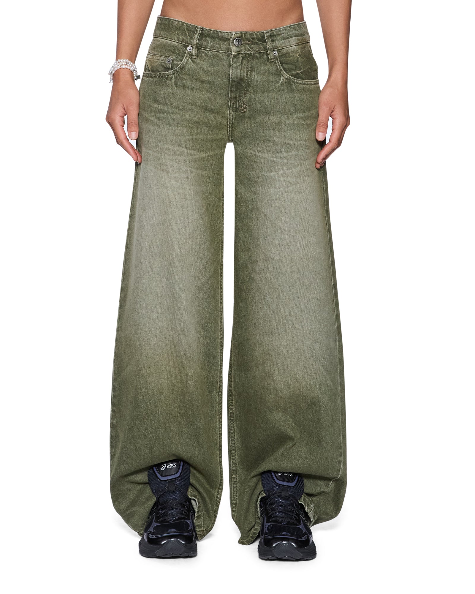 JEANS_DROPOUTLOWRISEJEANMILITANTGREEN_726_2048x.jpg