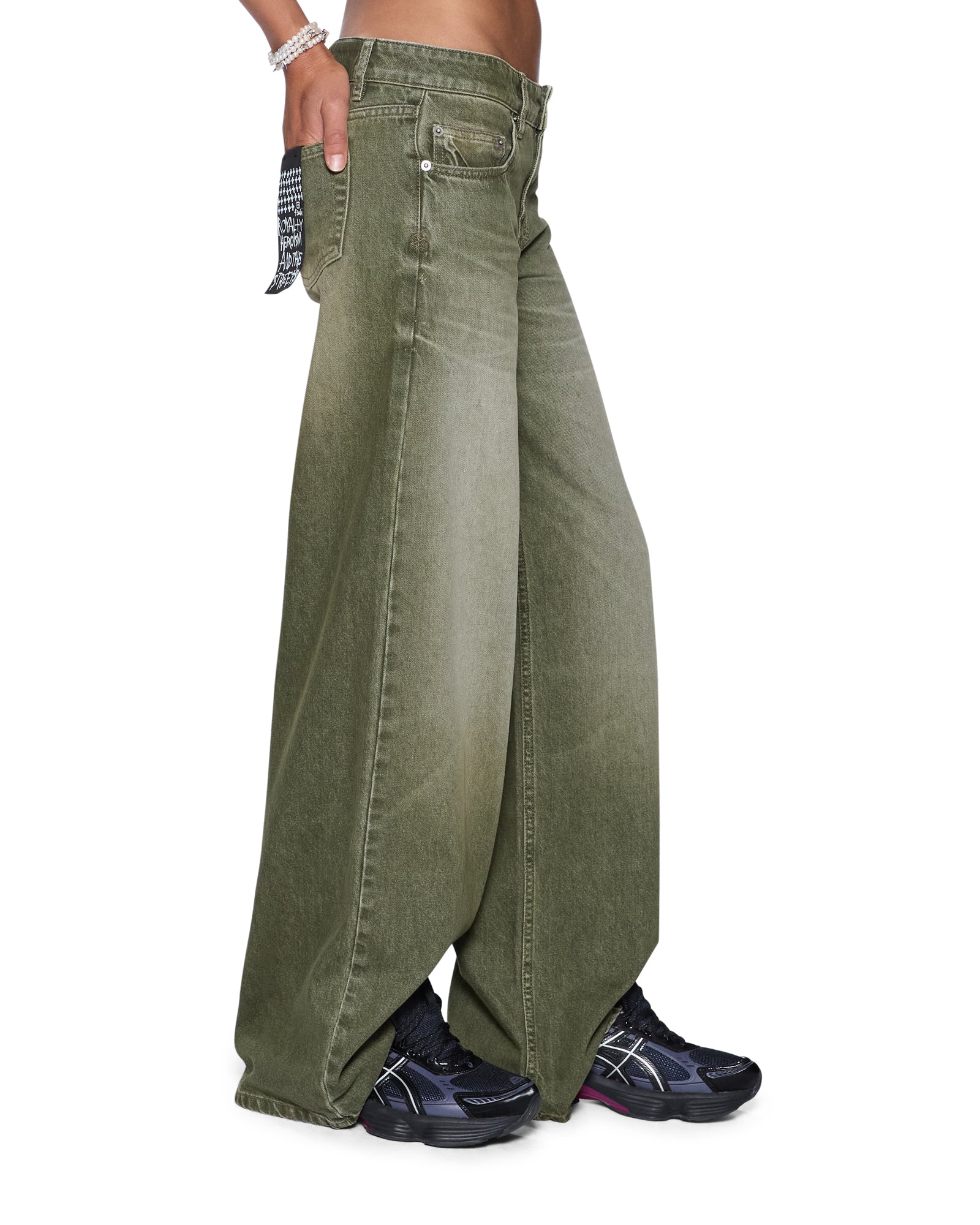 JEANS_DROPOUTLOWRISEJEANMILITANTGREEN_728_2048x.jpg