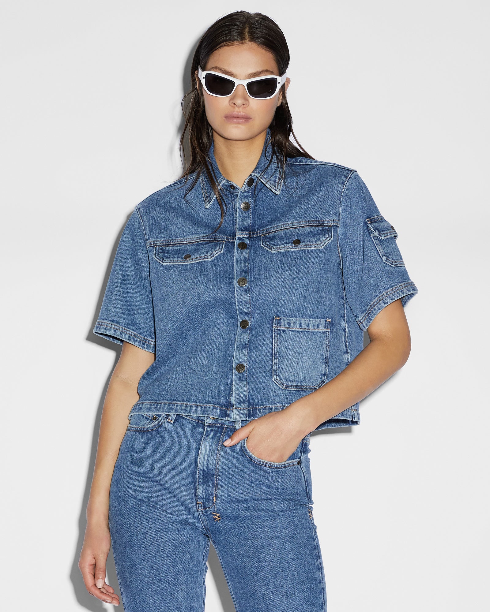 TOP_CARGOSSSHIRTHERITAGE_985_2048x.jpg